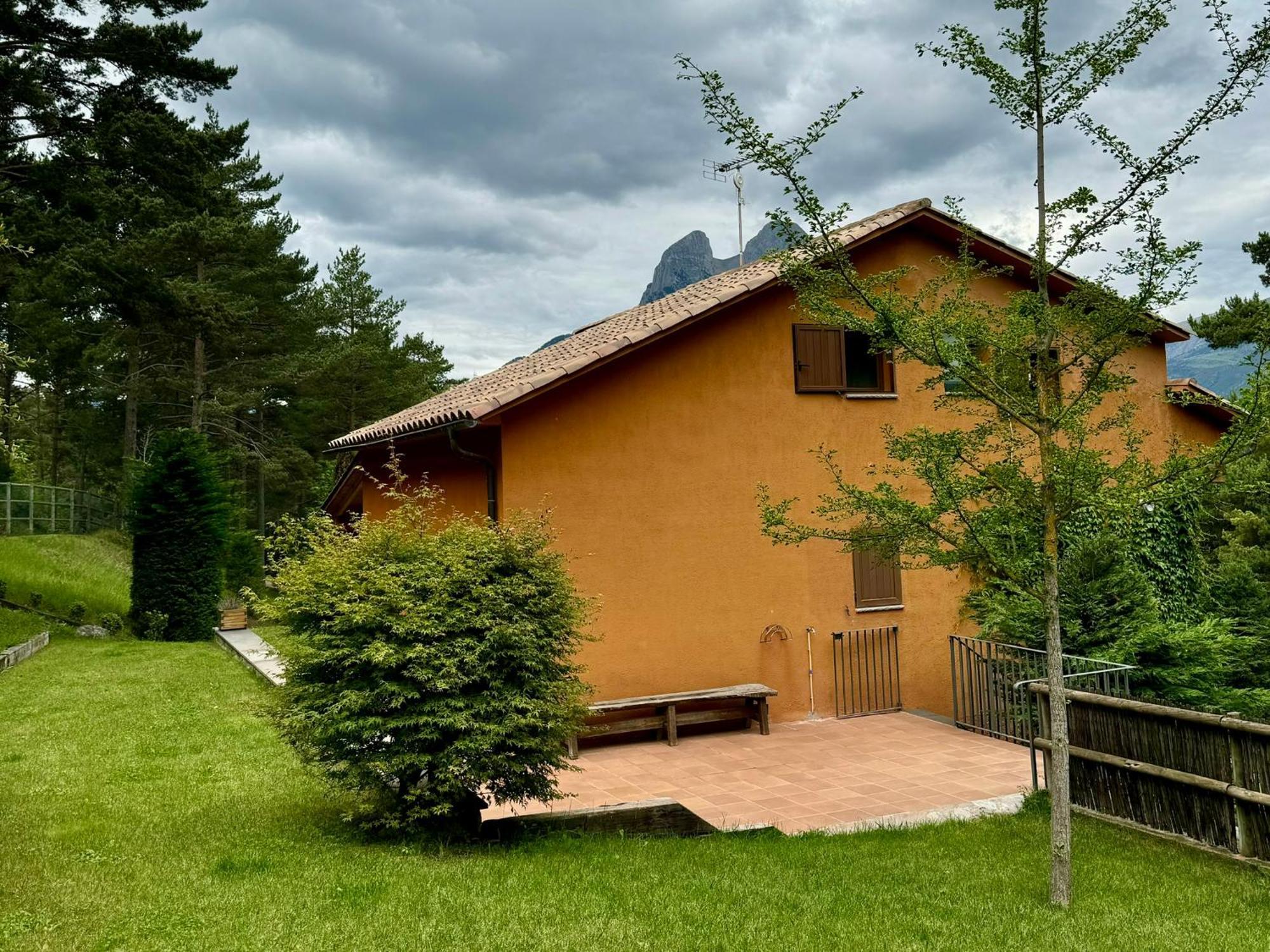 Cal Roig - Pedraforca Villa Saldés Exterior photo